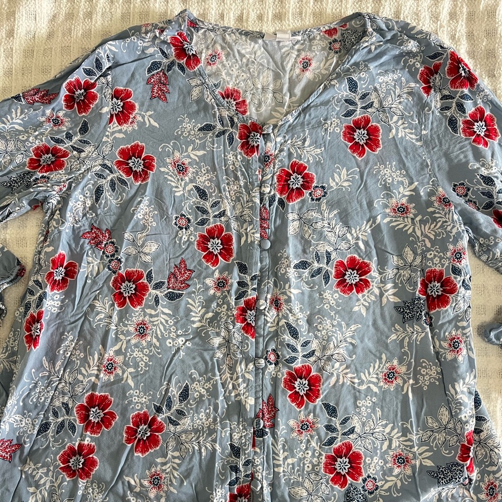 J.Jill Blue & Red Floral Top 🍒🤍